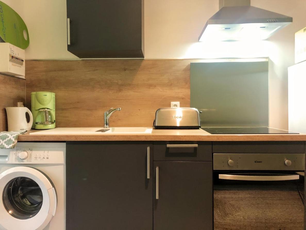 T2 entièrement équipé et refait à neuf à 10mn Alès Apartamento La Grand'Combe Exterior foto